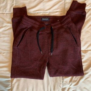 American eagle red women’s jogger